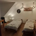Pod Sosnami Międzylesie 6os Kwatera prywatna *