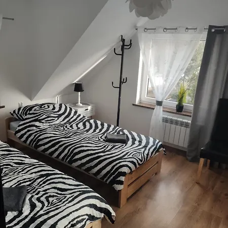 Pod Sosnami Miedzylesie 6os Alloggio in famiglia Ostróda