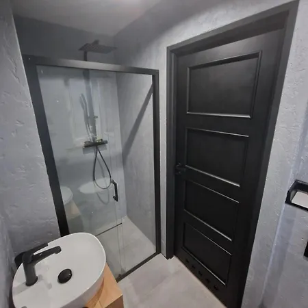 Pod Sosnami Miedzylesie 6os *