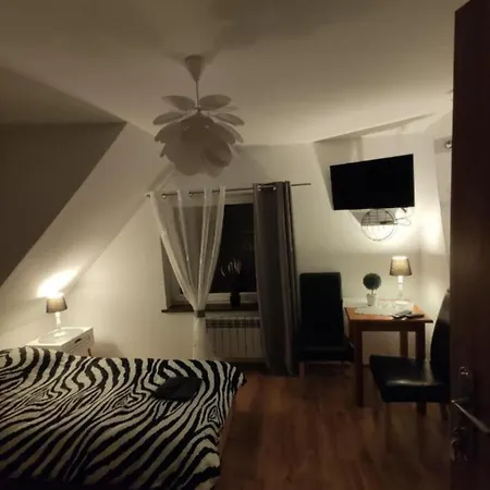 Pod Sosnami Miedzylesie 6os